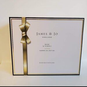 James & Jo ENGLAND ROSE & NEROLI Pamper Collection Shower Gel Candle Lotion